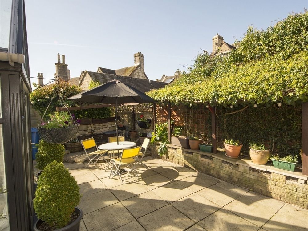 Cardynham House Hotel Stroud  Exterior photo